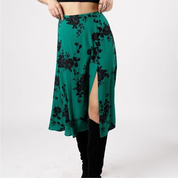 Band of gypsies Etta emerald green boho cottage core midi skirt M NWT - Picture 2 of 11